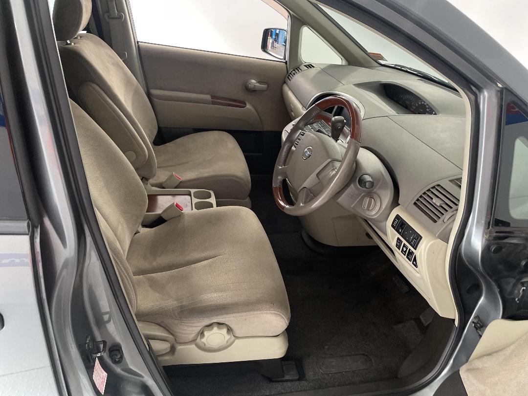 Photo '14' of Nissan Presage