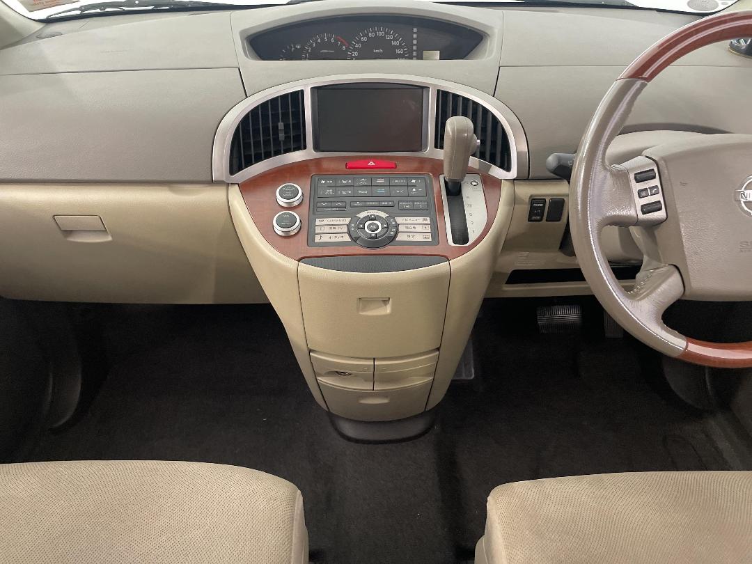 Photo '20' of Nissan Presage