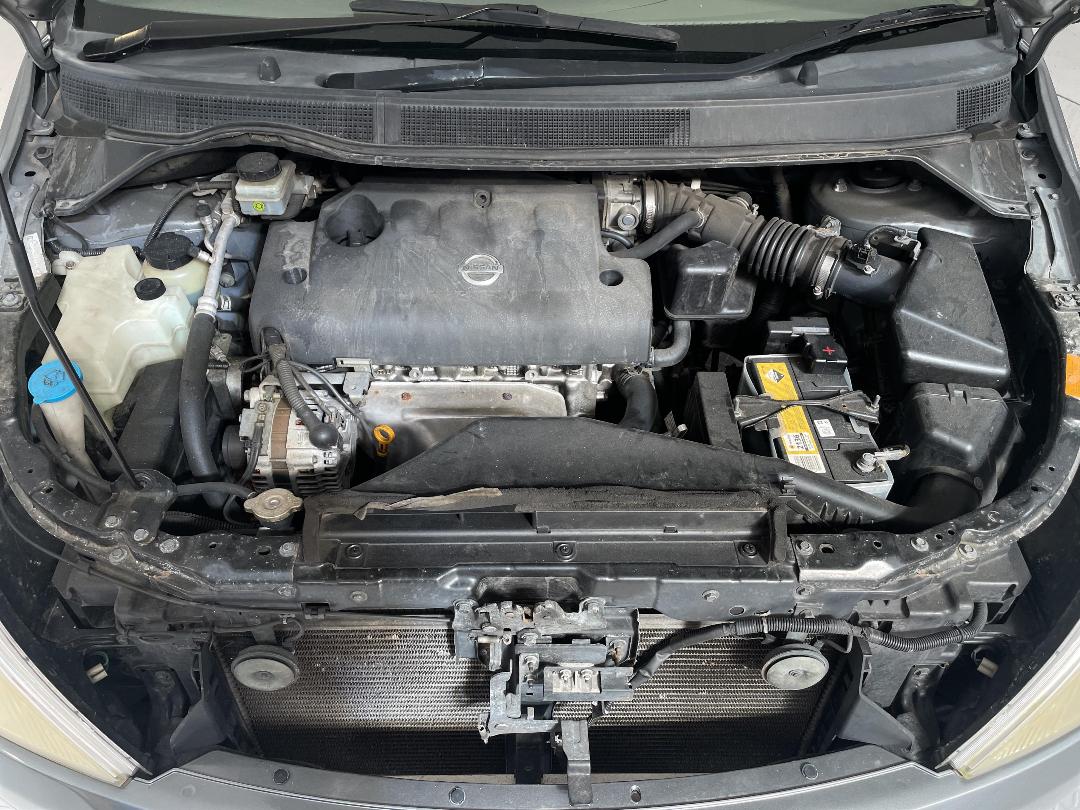 Photo '6' of Nissan Presage