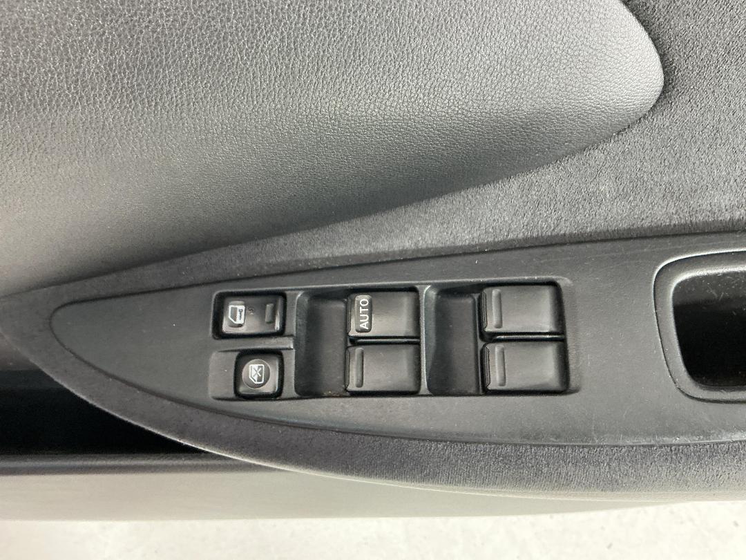 Photo '23' of Nissan Primera