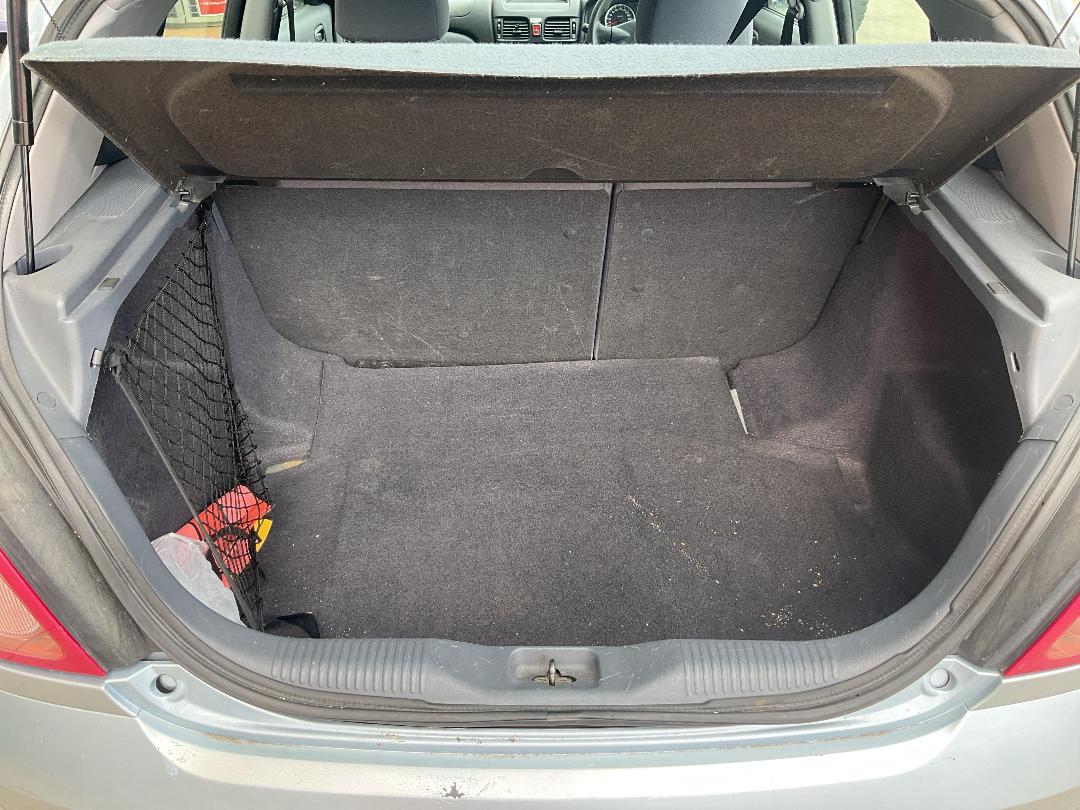 Photo '12' of Nissan Pulsar LS