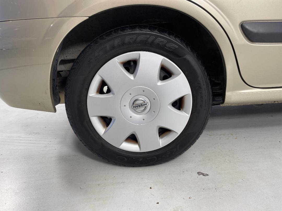 Photo '12' of Nissan Pulsar Photo '12' of Nissan Pulsar