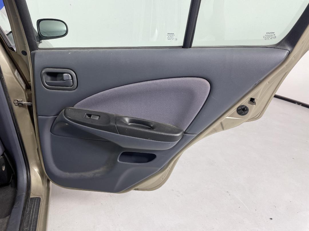 Photo '19' of Nissan Pulsar Photo '19' of Nissan Pulsar