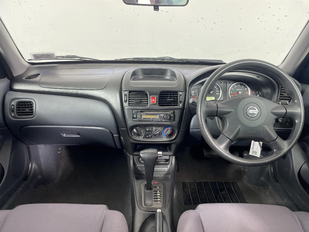 Photo '17' of Nissan Pulsar Photo '17' of Nissan Pulsar