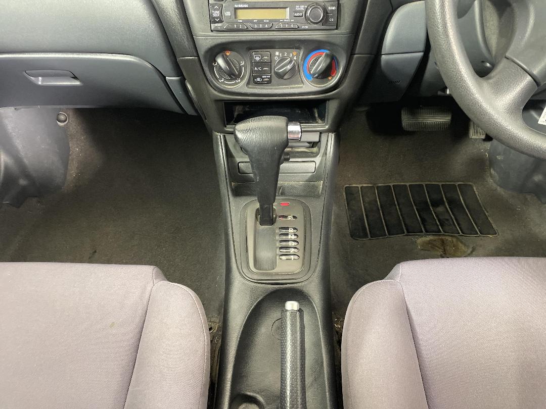 Photo '18' of Nissan Pulsar Photo '18' of Nissan Pulsar