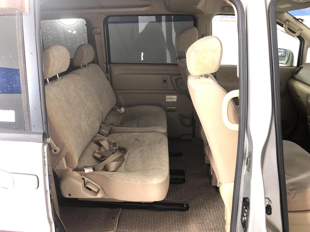 Photo '9' of Nissan Serena Photo '9' of Nissan Serena