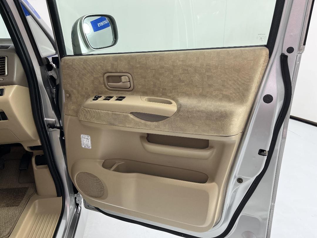 Photo '15' of Nissan Serena