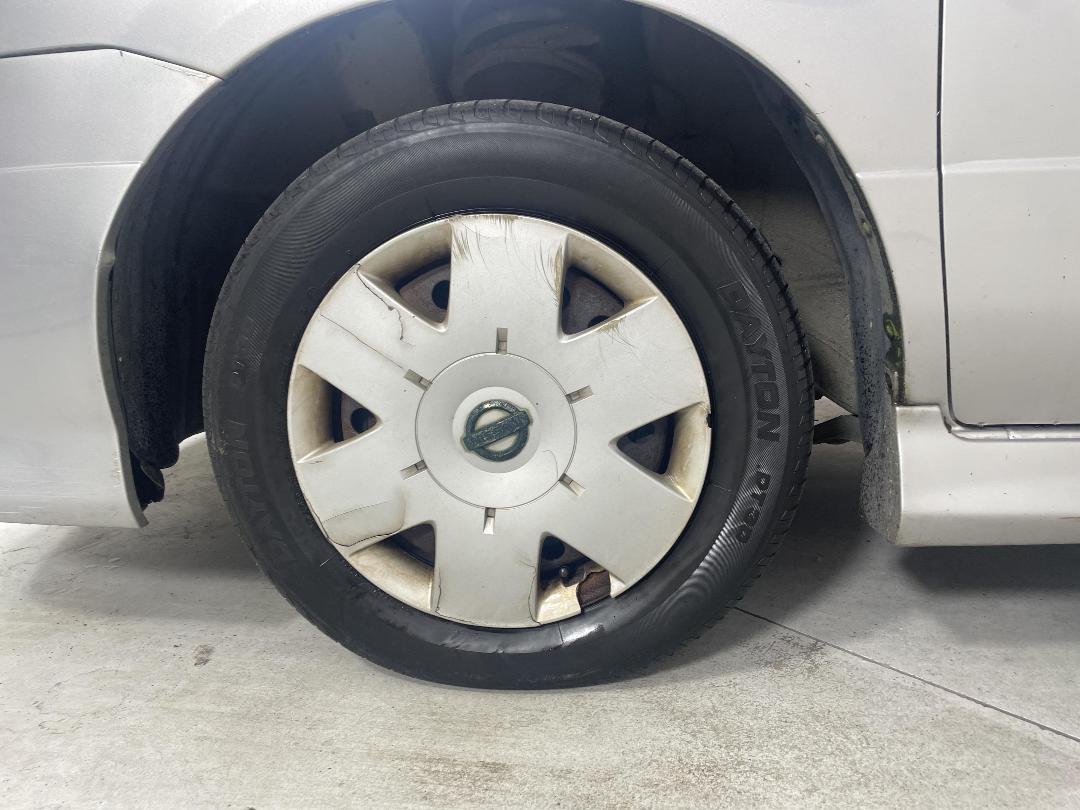 Photo '10' of Nissan Serena Photo '10' of Nissan Serena