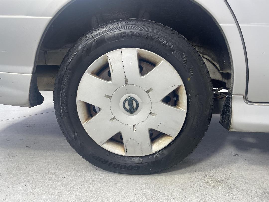 Photo '12' of Nissan Serena Photo '12' of Nissan Serena