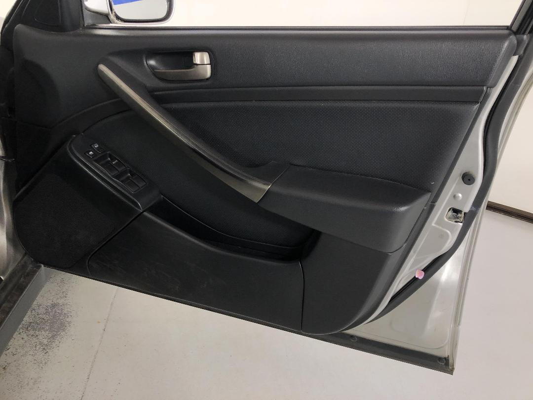 Photo '13' of Nissan Skyline