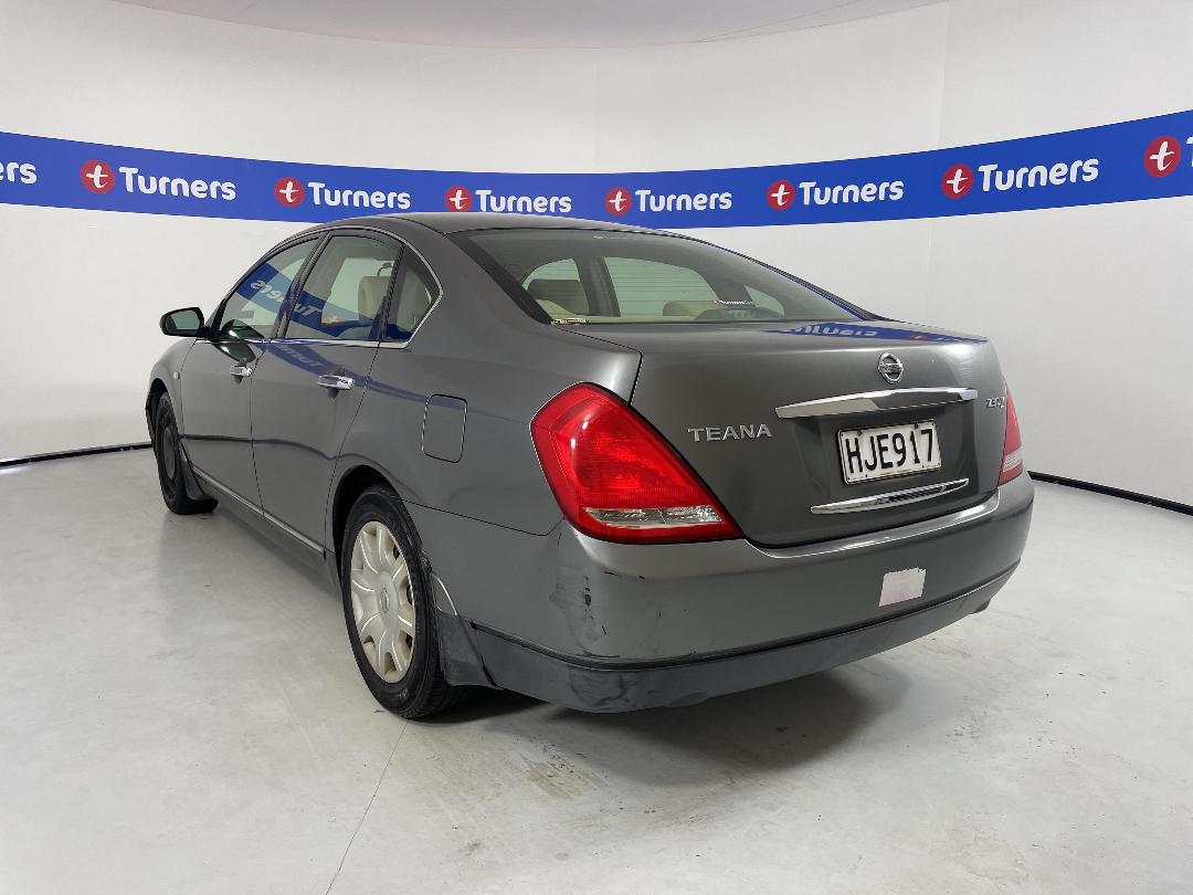Photo '5' of Nissan Teana Photo '5' of Nissan Teana