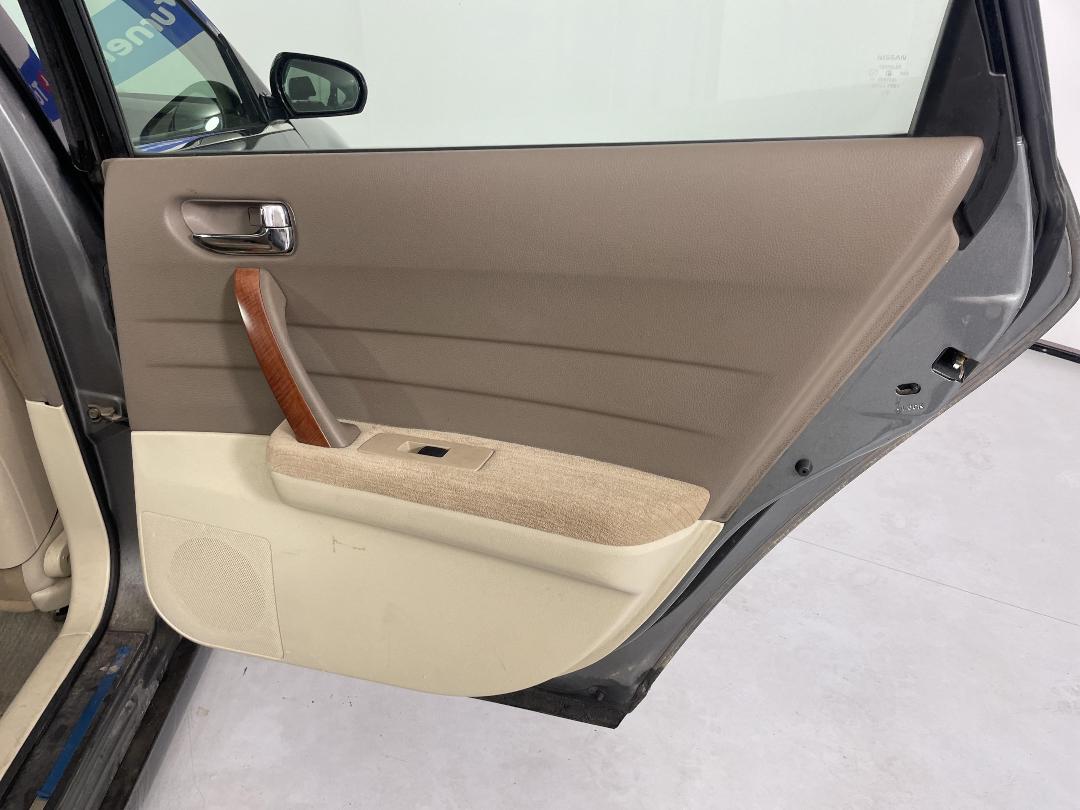 Photo '19' of Nissan Teana Photo '19' of Nissan Teana