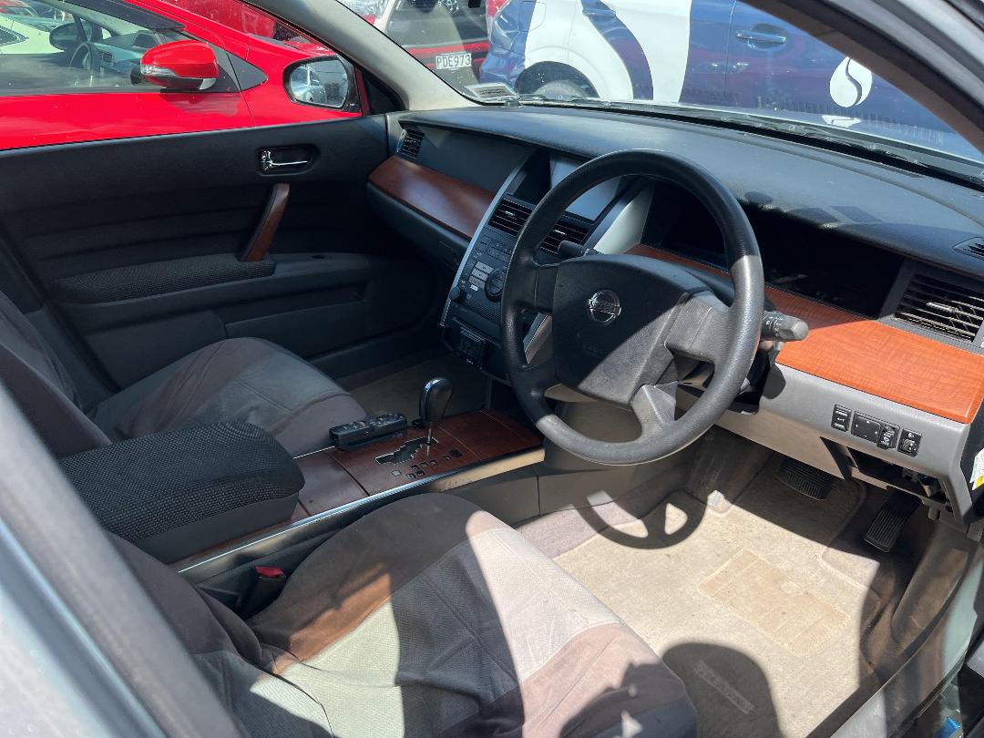 Photo '10' of Nissan Teana