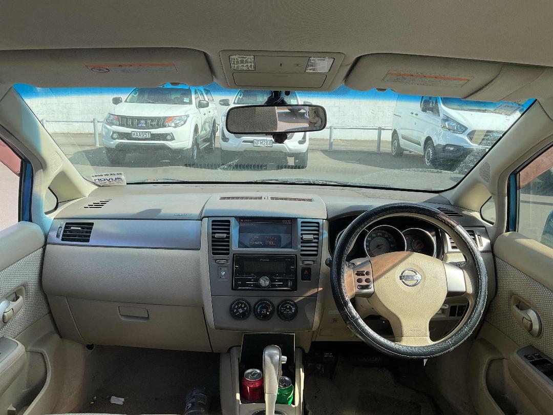 Photo '9' of Nissan Tiida Photo '9' of Nissan Tiida