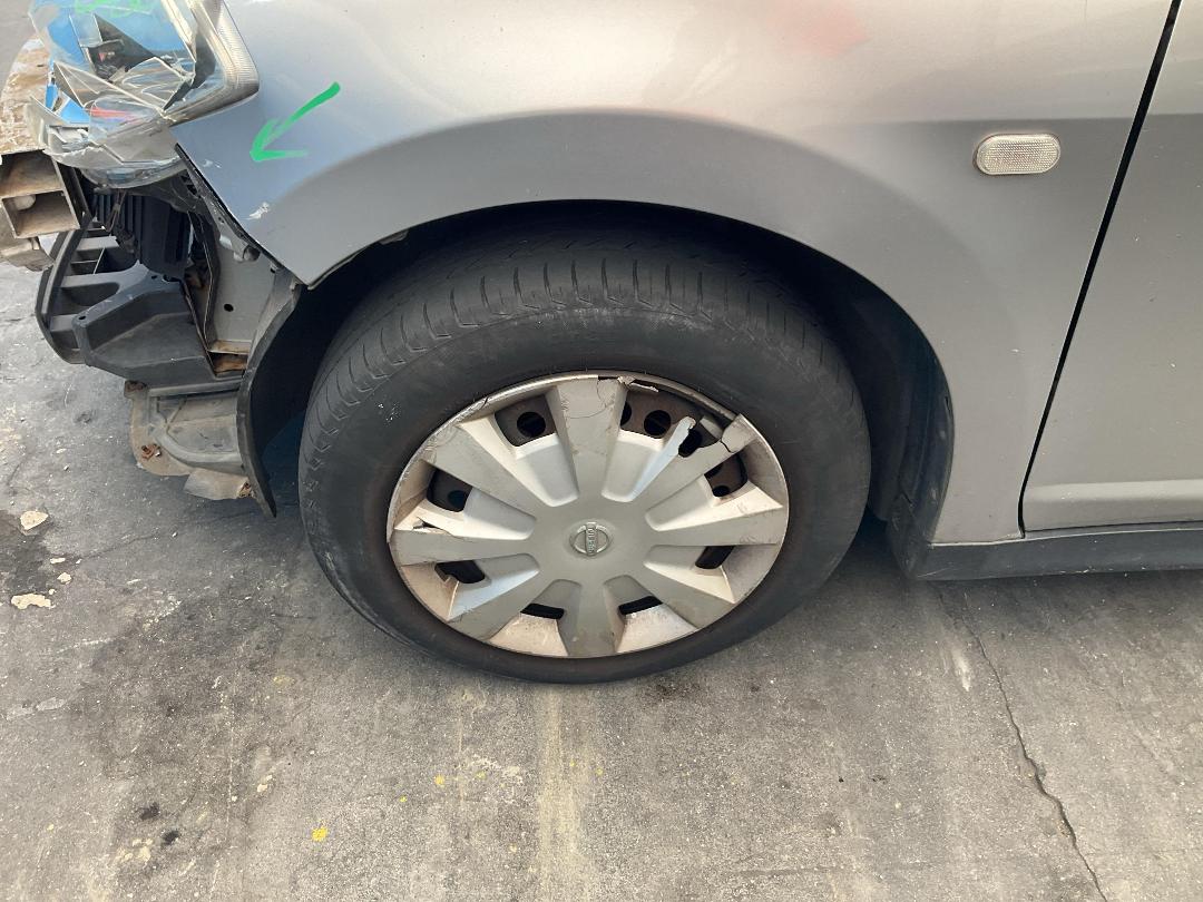 Photo '10' of Nissan Tiida Photo '10' of Nissan Tiida