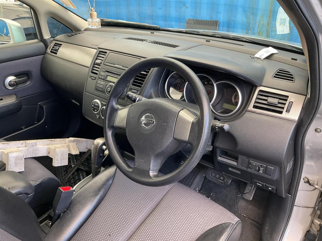 Photo '26' of Nissan Tiida Photo '26' of Nissan Tiida