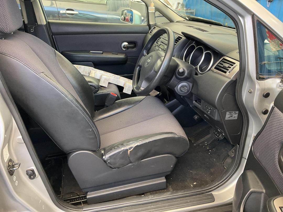 Photo '25' of Nissan Tiida Photo '25' of Nissan Tiida