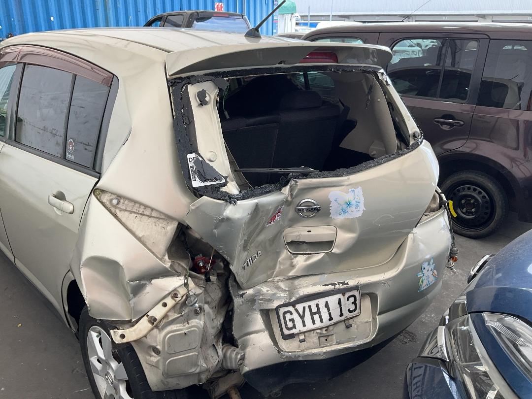 Photo '15' of Nissan Tiida Photo '15' of Nissan Tiida