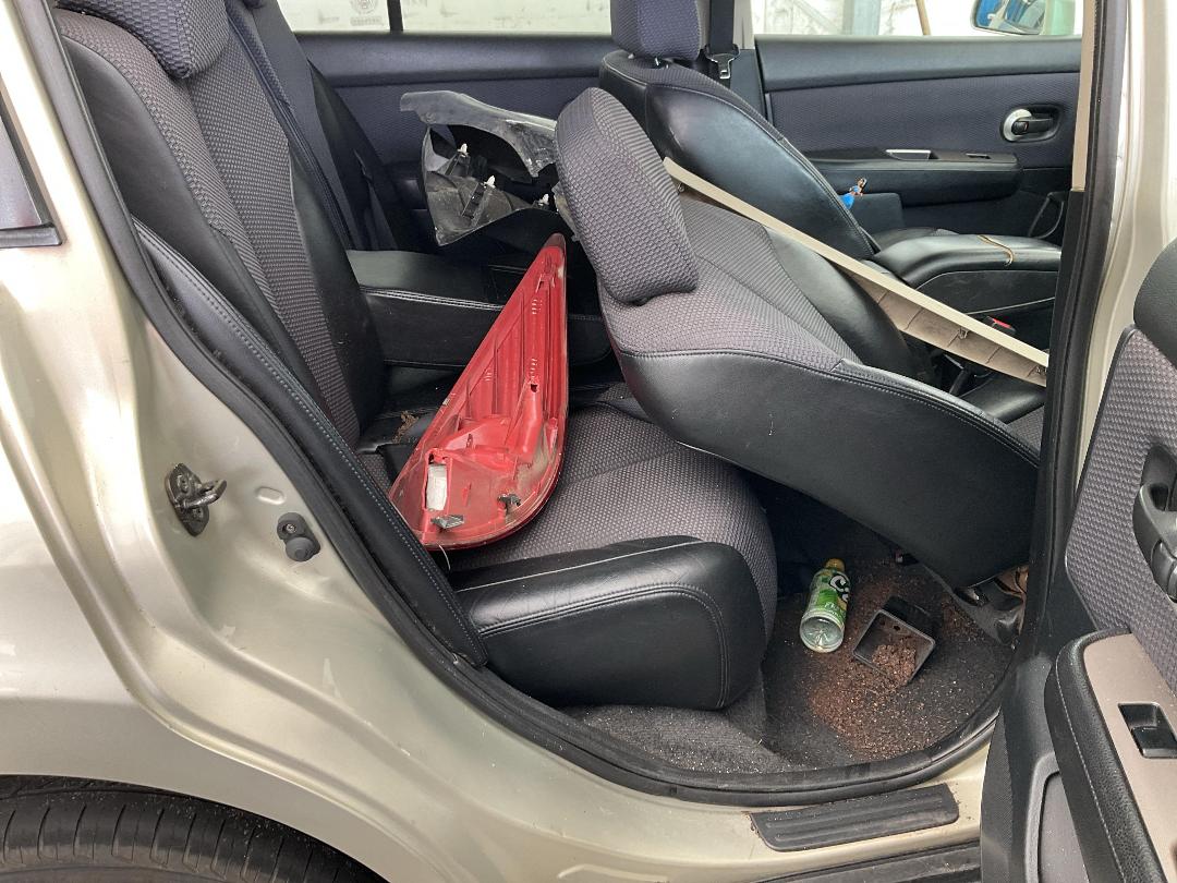 Photo '23' of Nissan Tiida Photo '23' of Nissan Tiida