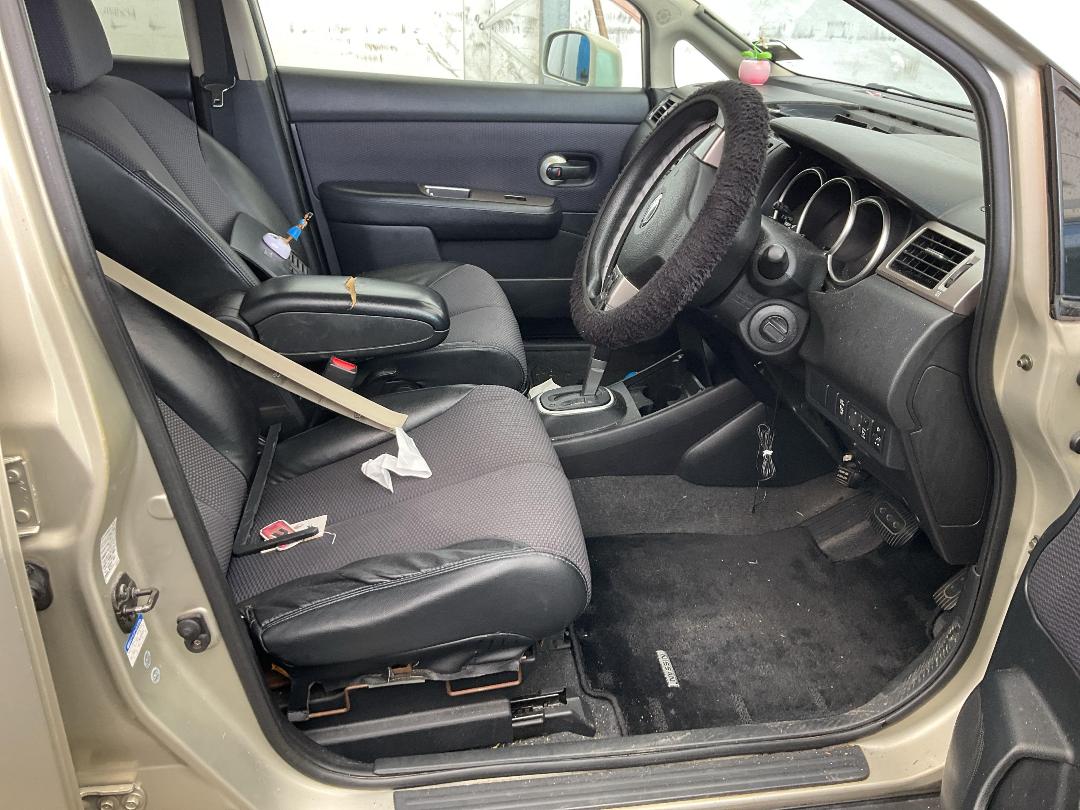 Photo '24' of Nissan Tiida Photo '24' of Nissan Tiida