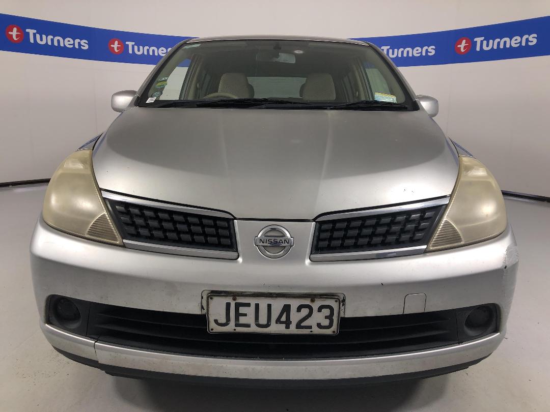 Photo '2' of Nissan Tiida