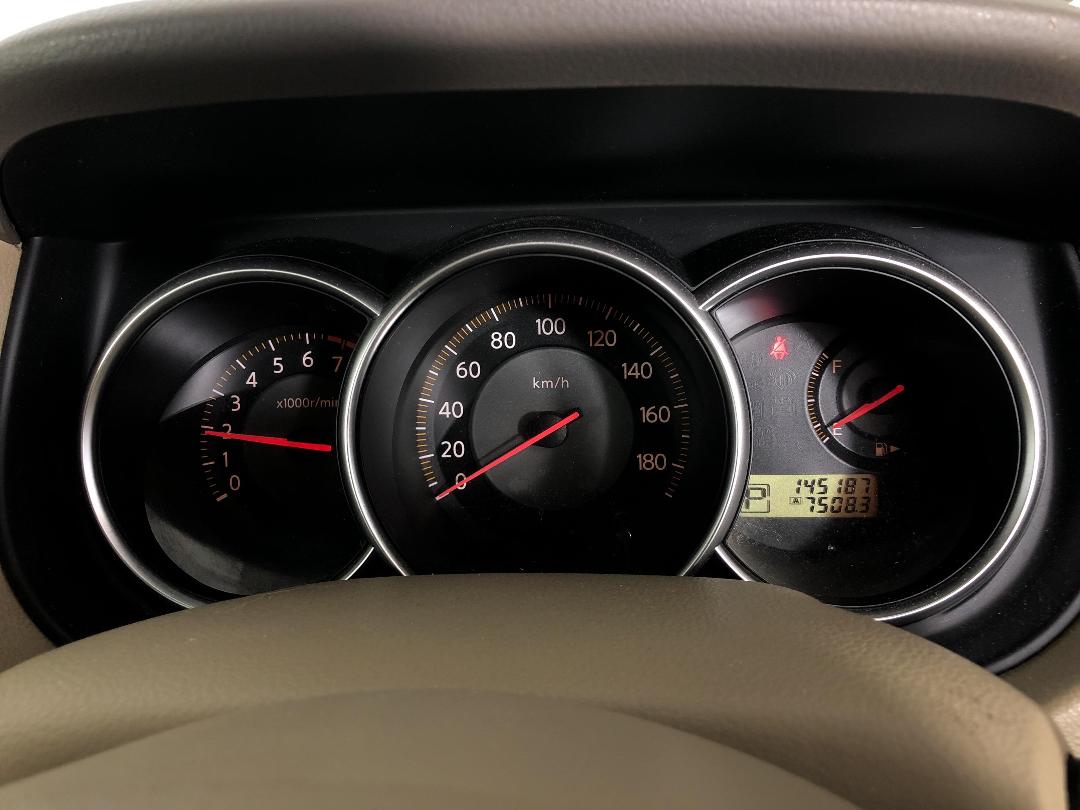 Photo '21' of Nissan Tiida