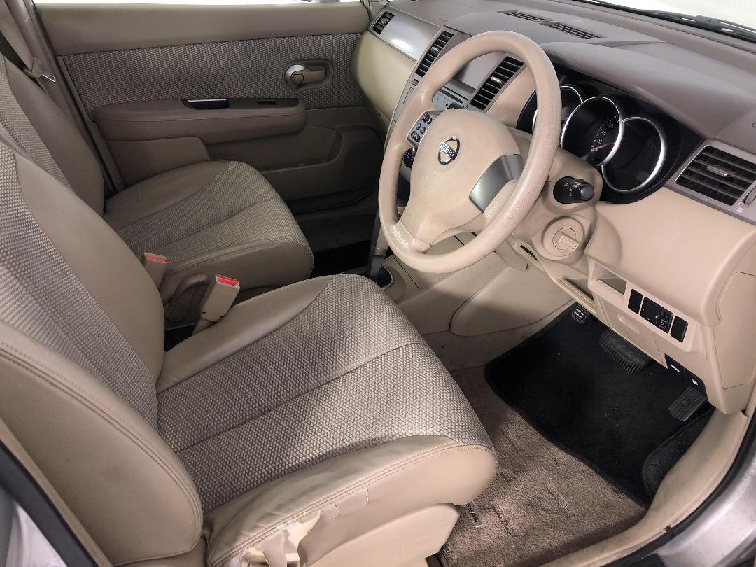 Photo '16' of Nissan Tiida