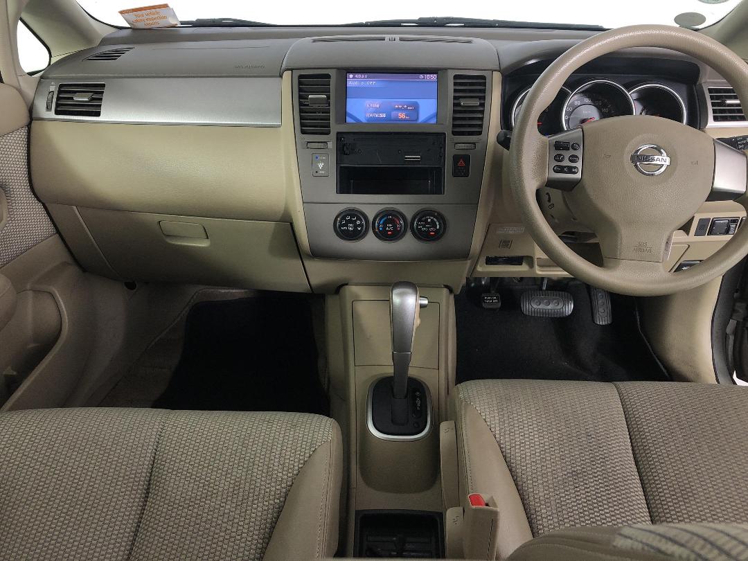 Photo '17' of Nissan Tiida