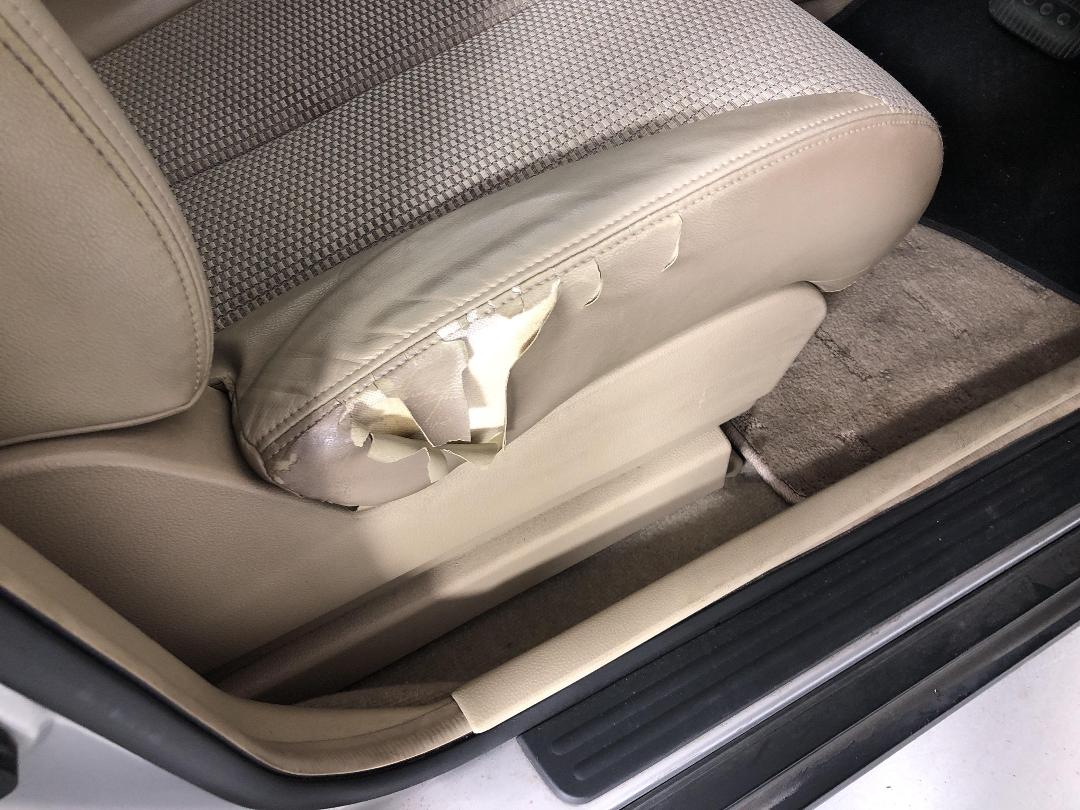 Photo '24' of Nissan Tiida