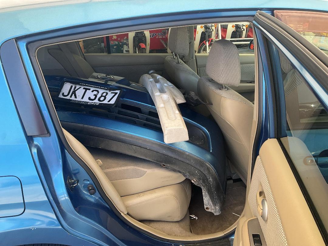 Photo '10' of Nissan Tiida