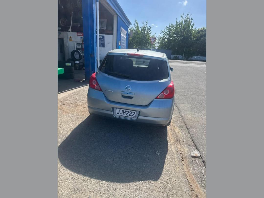 Photo '2' of Nissan Tiida