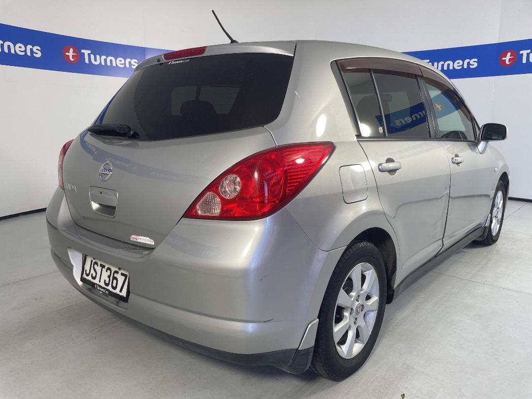 Photo '7' of Nissan Tiida Photo '7' of Nissan Tiida