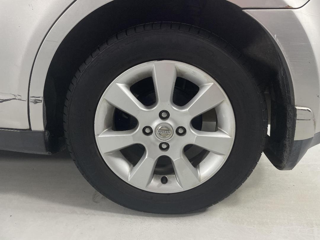 Photo '11' of Nissan Tiida Photo '11' of Nissan Tiida