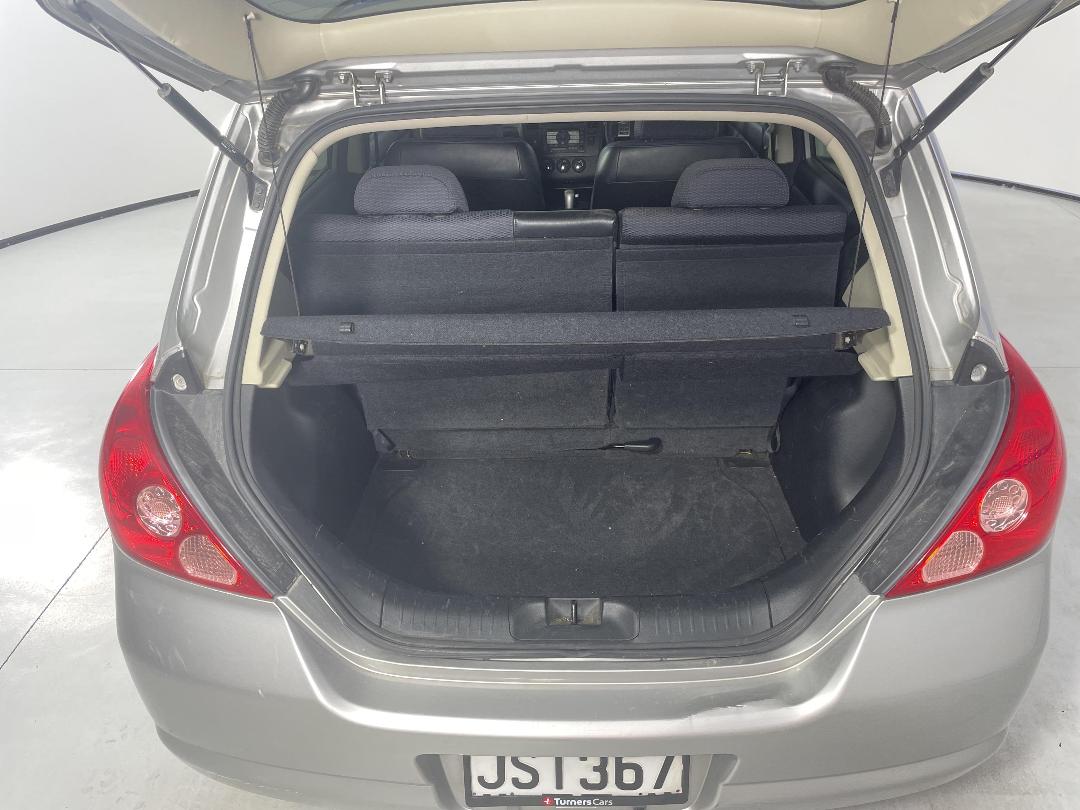 Photo '14' of Nissan Tiida Photo '14' of Nissan Tiida