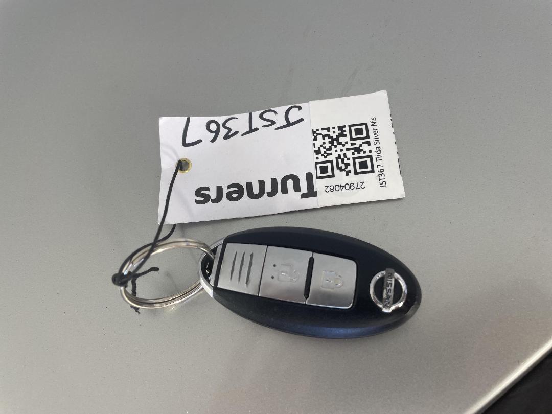 Photo '22' of Nissan Tiida Photo '22' of Nissan Tiida