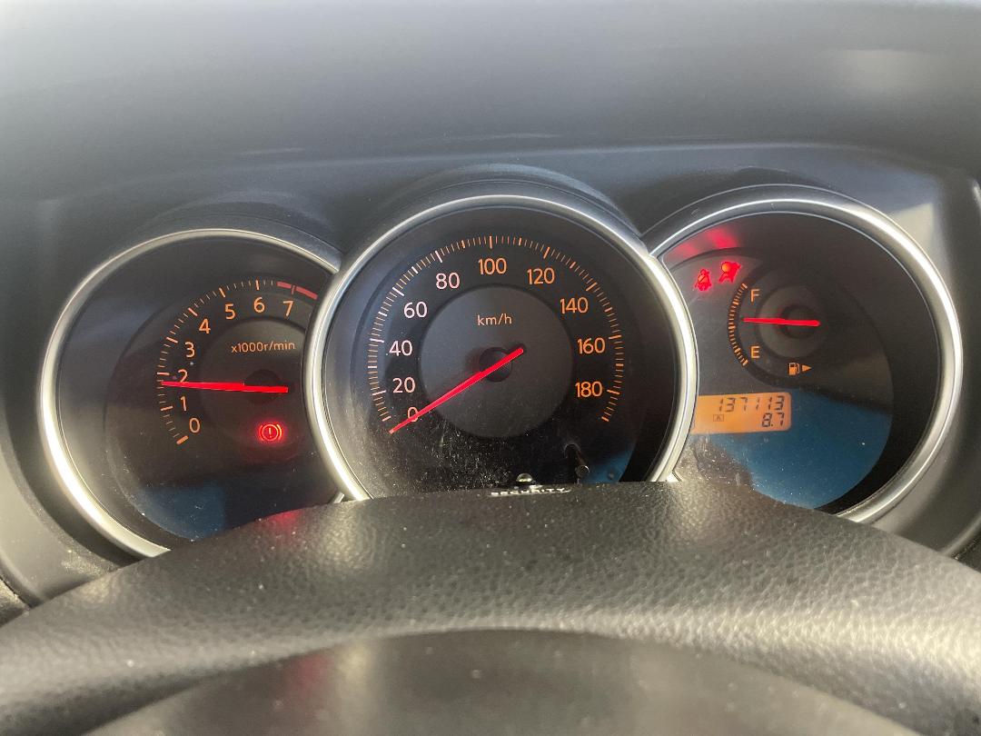 Photo '21' of Nissan Tiida Photo '21' of Nissan Tiida