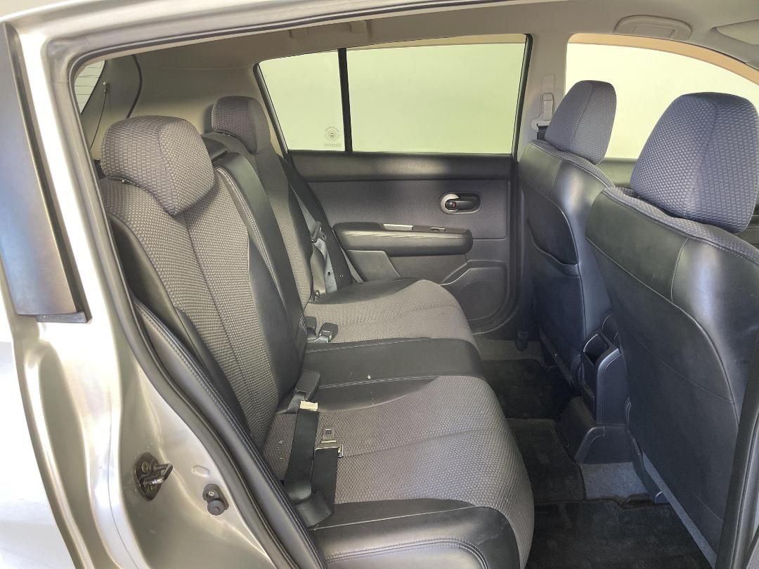 Photo '20' of Nissan Tiida Photo '20' of Nissan Tiida