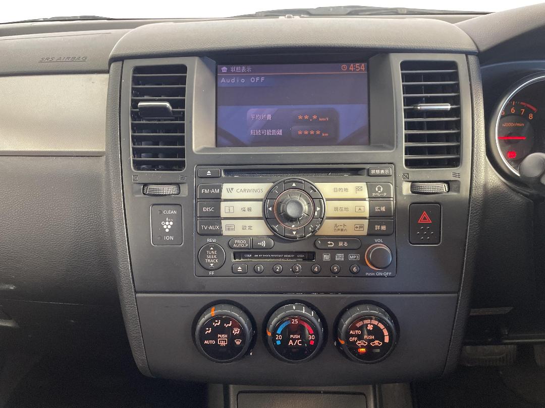 Photo '24' of Nissan Tiida Photo '24' of Nissan Tiida