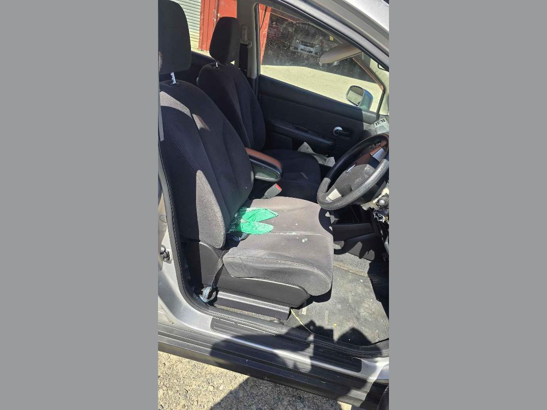 Photo '19' of Nissan Tiida Latio