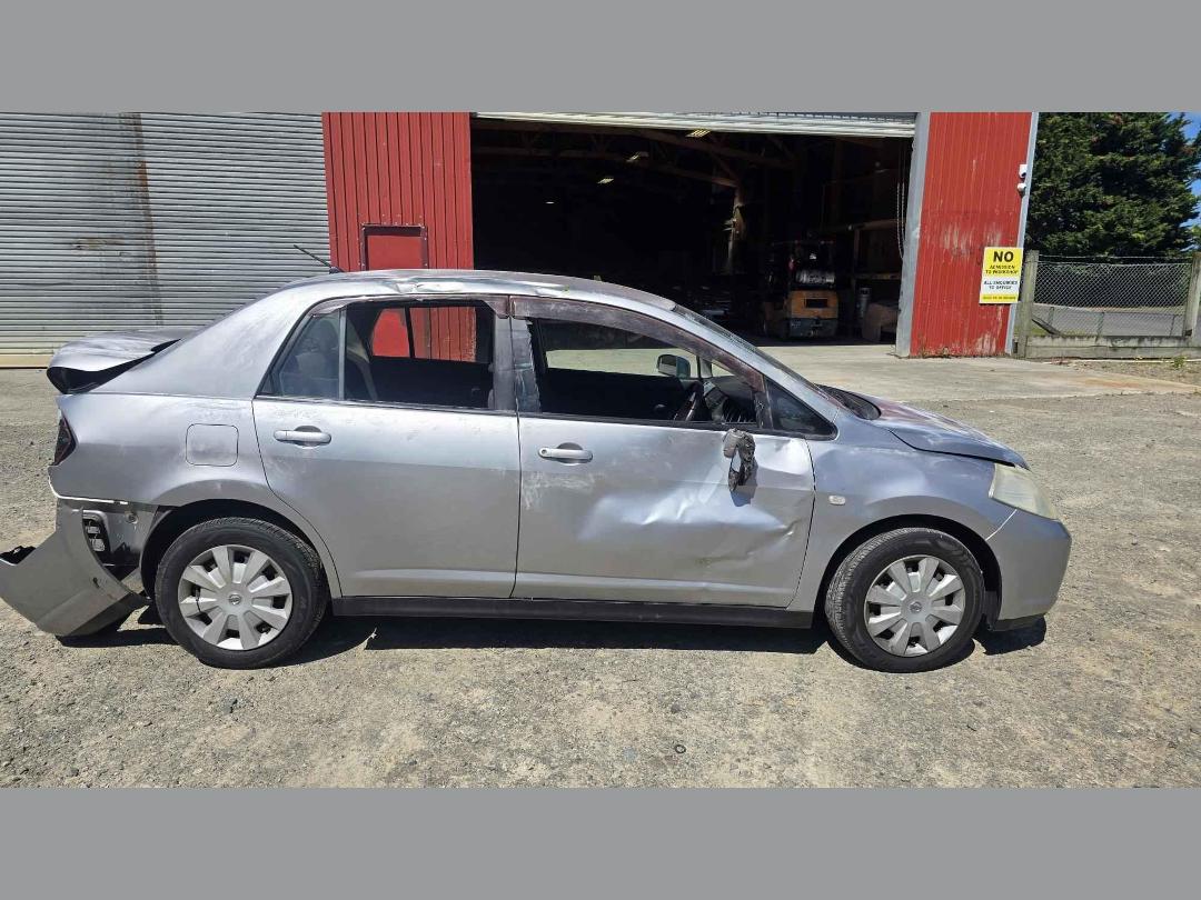 Photo '8' of Nissan Tiida Latio