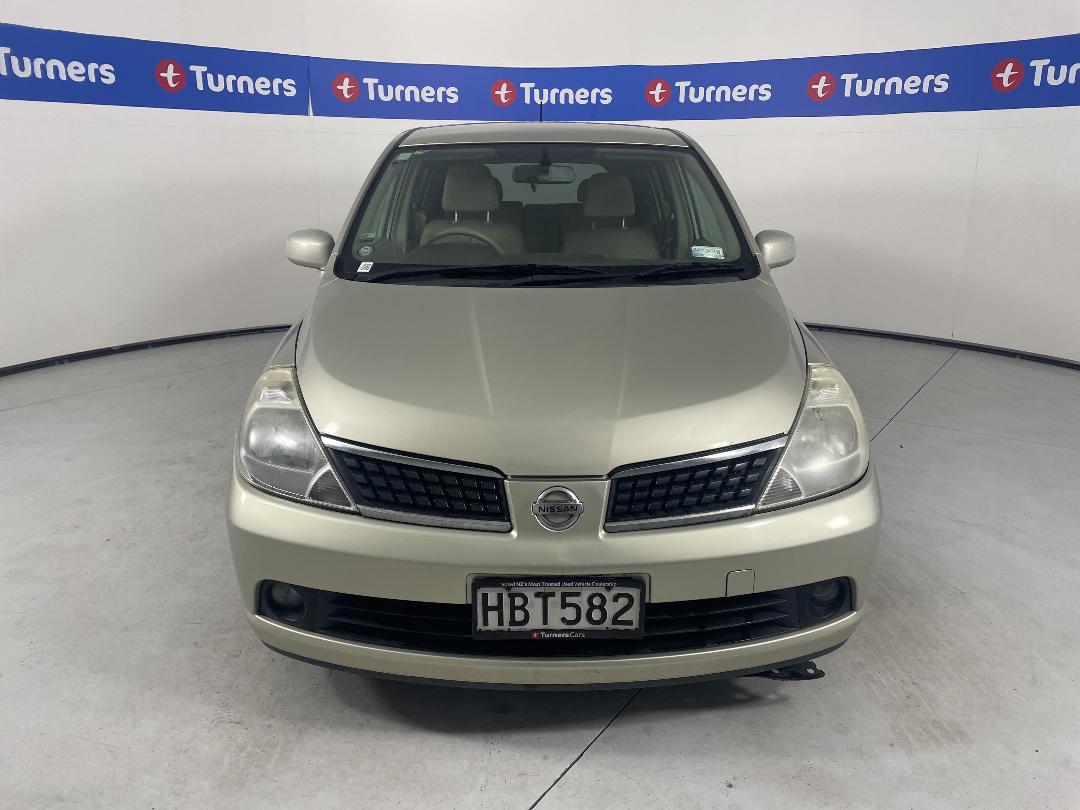 Photo '2' of Nissan Tiida