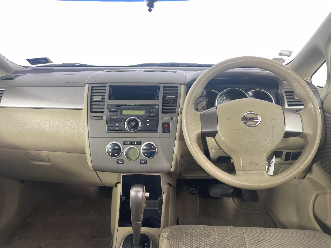 Photo '17' of Nissan Tiida