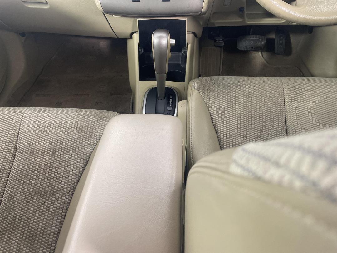 Photo '18' of Nissan Tiida