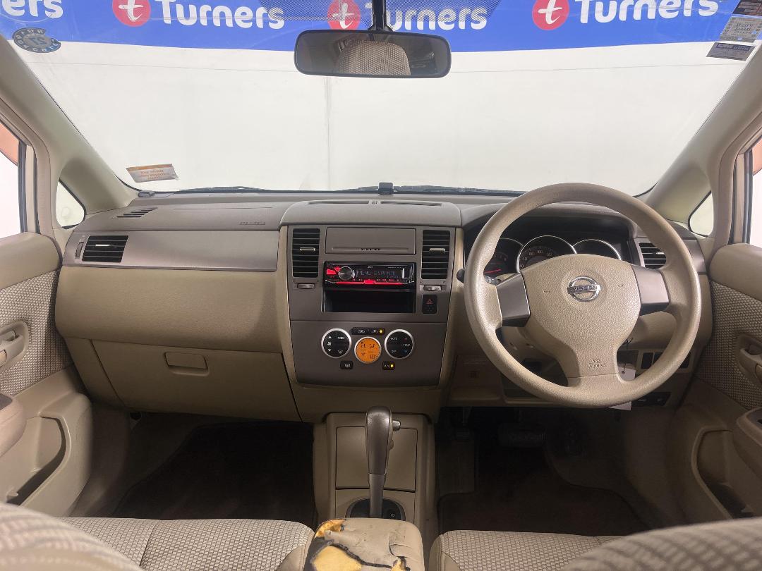 Photo '17' of Nissan Tiida