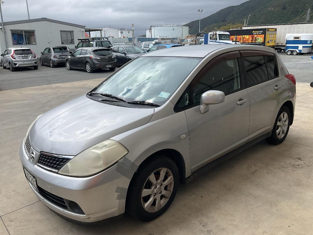 Photo '2' of Nissan Tiida Photo '2' of Nissan Tiida