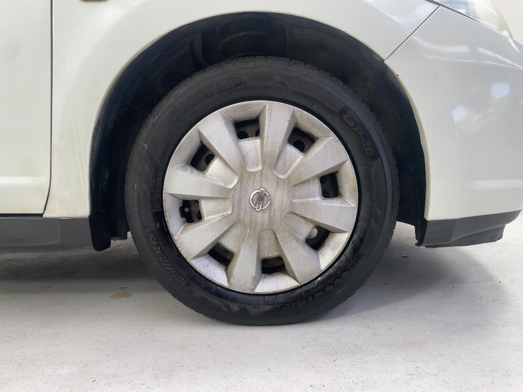 Photo '9' of Nissan Tiida