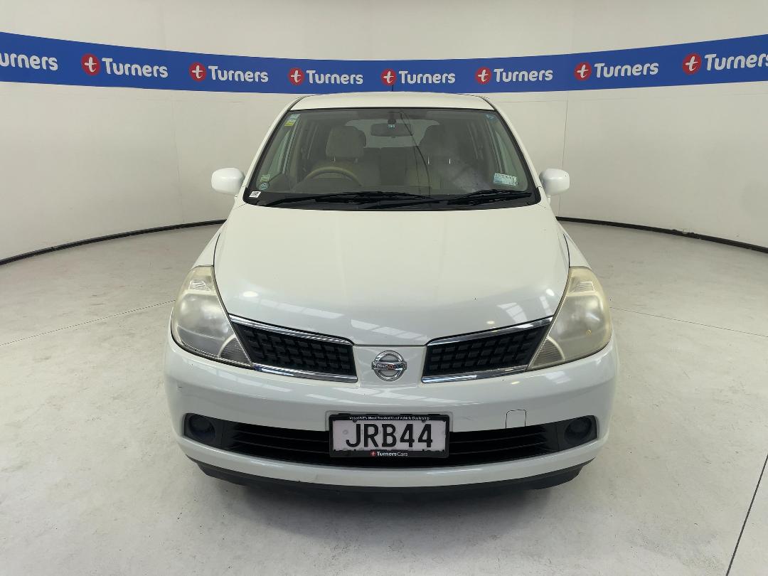 Photo '2' of Nissan Tiida