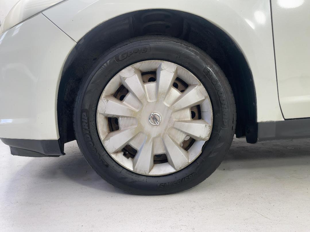 Photo '10' of Nissan Tiida