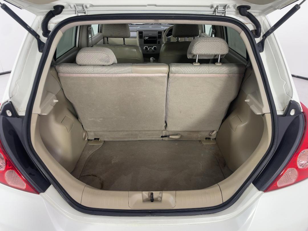 Photo '14' of Nissan Tiida