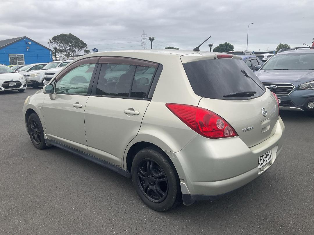 Photo '5' of Nissan Tiida